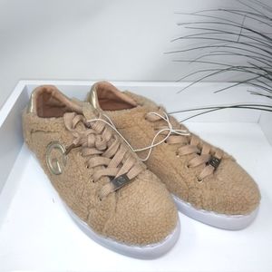 NWOT Guess Los Angeles Terry Cloth Sneakers